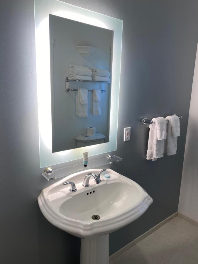 Elm House 3*