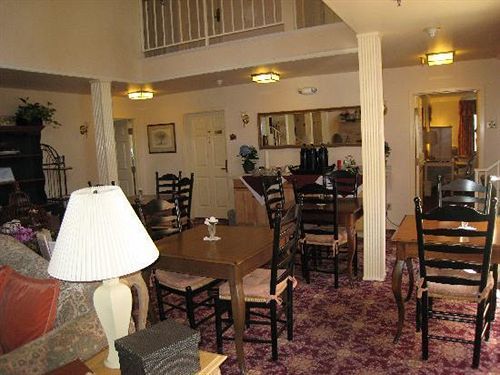 Elm House 3*