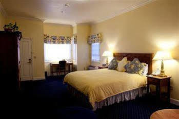 Elm House 3* Napa